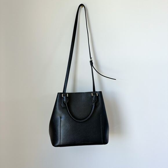 Michael Kors Greenwich Leather Crossbody Strap Large Bucket Grab Bag Black NWT - Picture 3 of 6